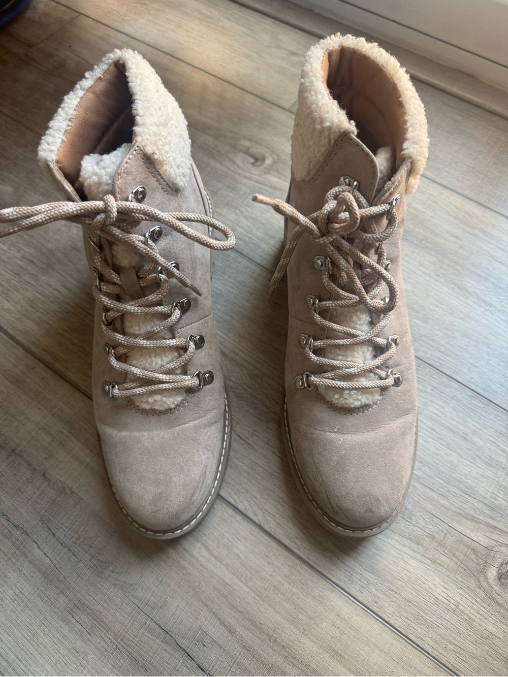 Women’s Taupe Suede Sherpa-Lined Lace-Up Boots